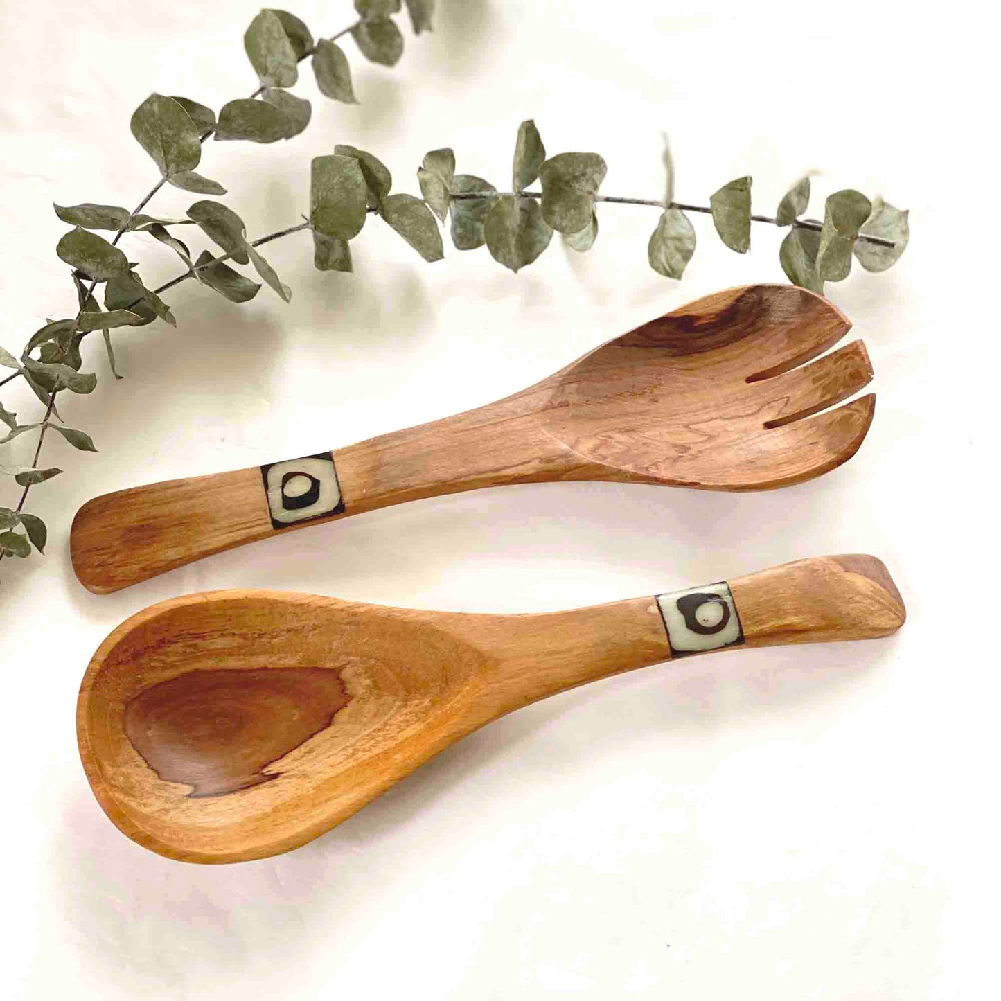 Olive Wood Serving Set, Small with Batik Inlay